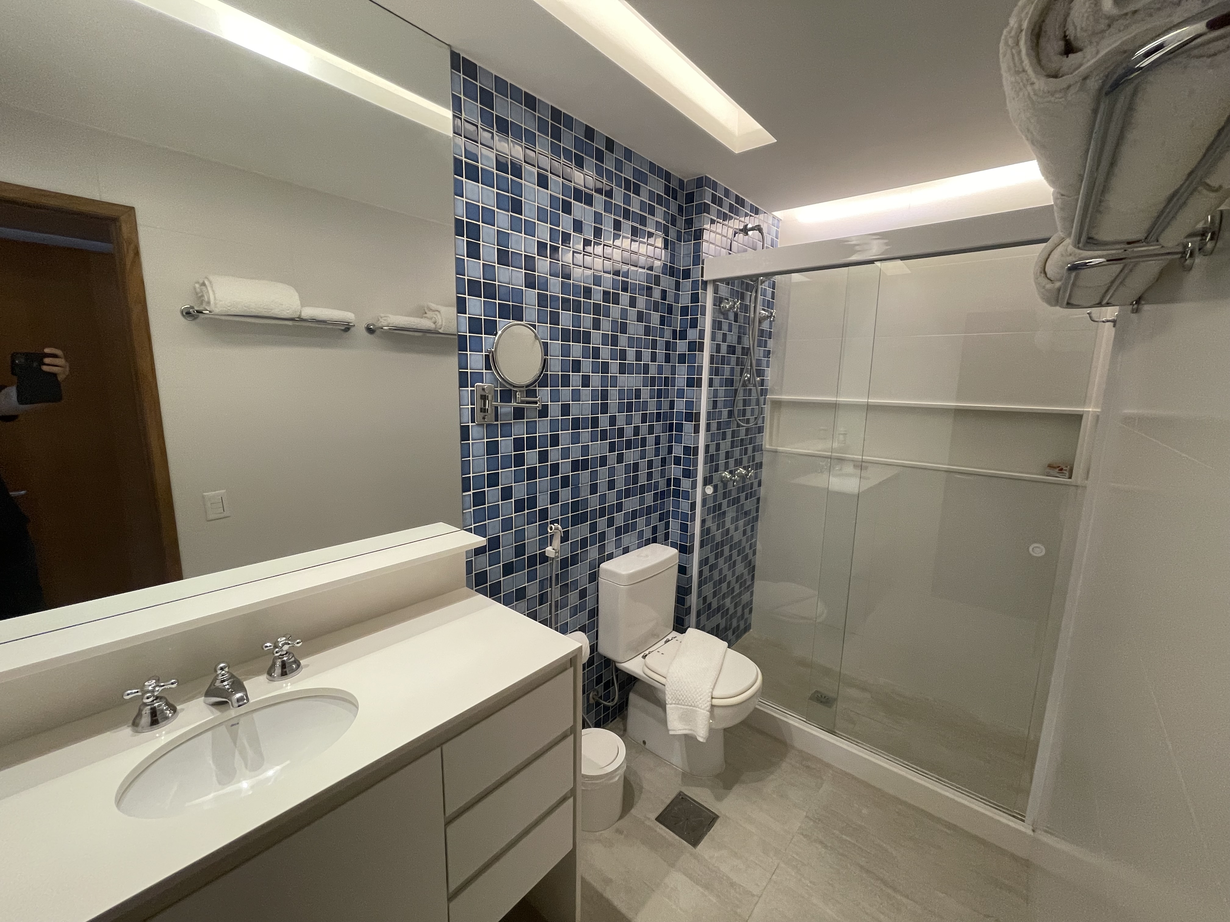 Top leblon 2 quartos sendo 1 suite