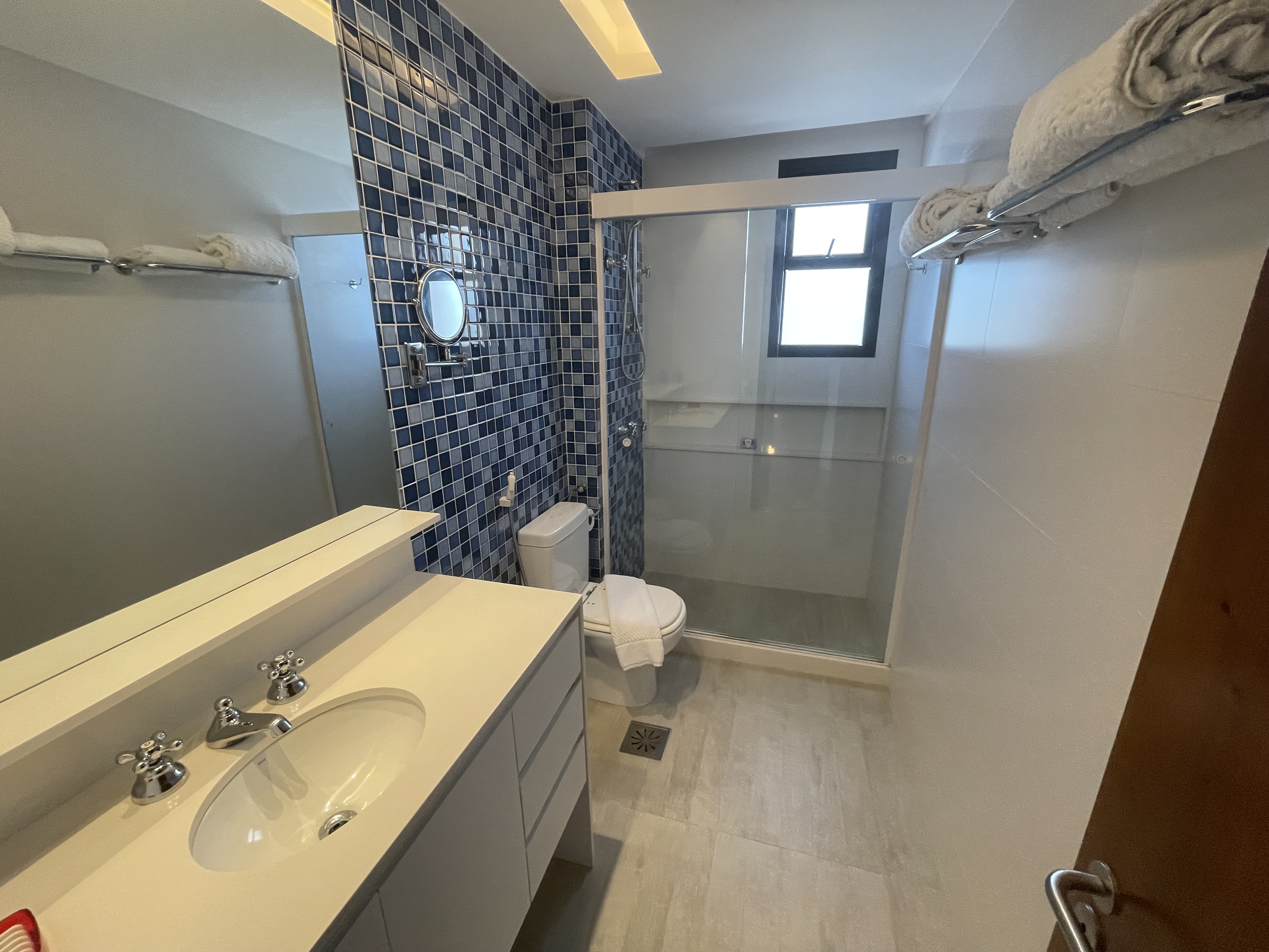 Top leblon 2 quartos sendo 1 suite