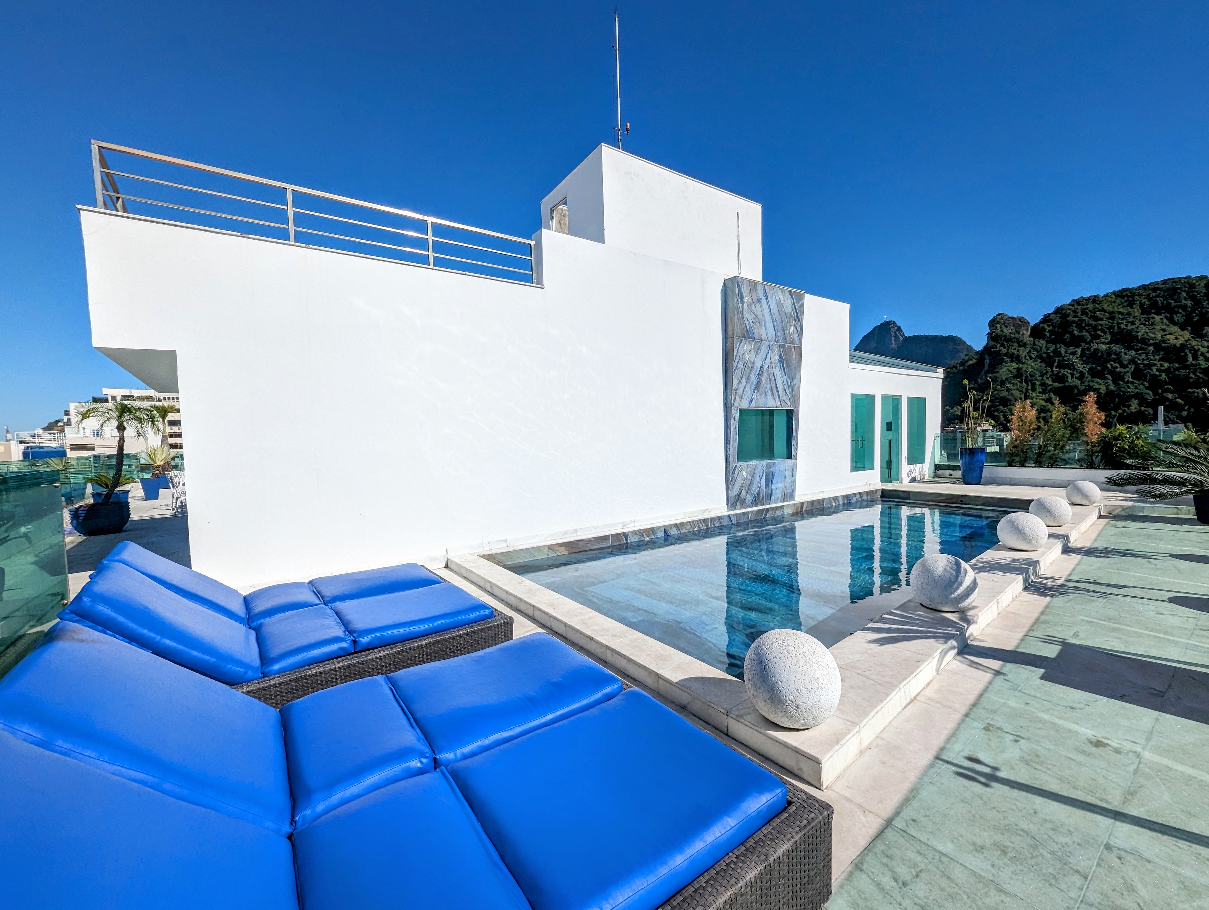 Cobertura Copacabana Frontal Mar