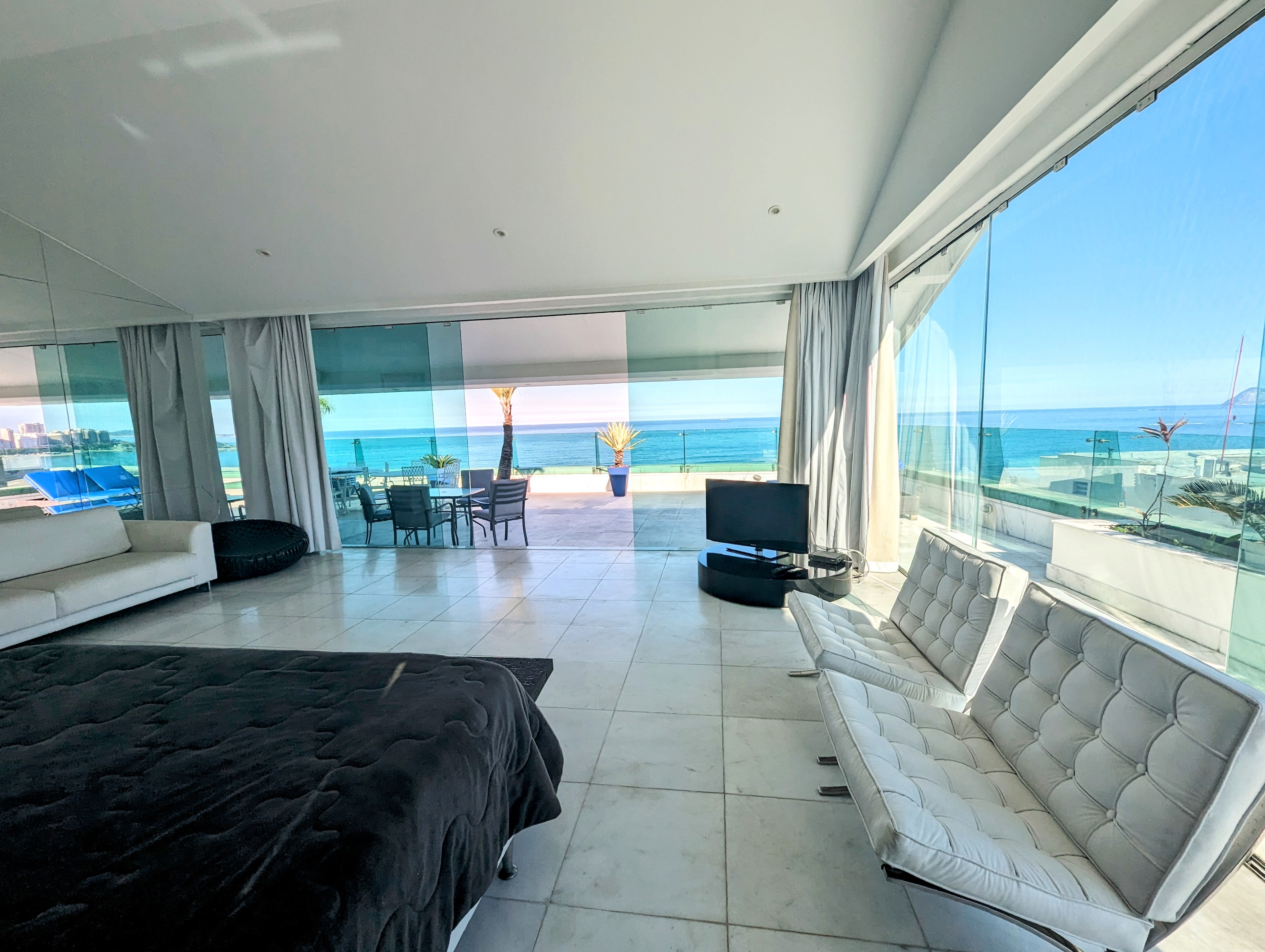 Cobertura Copacabana Frontal Mar