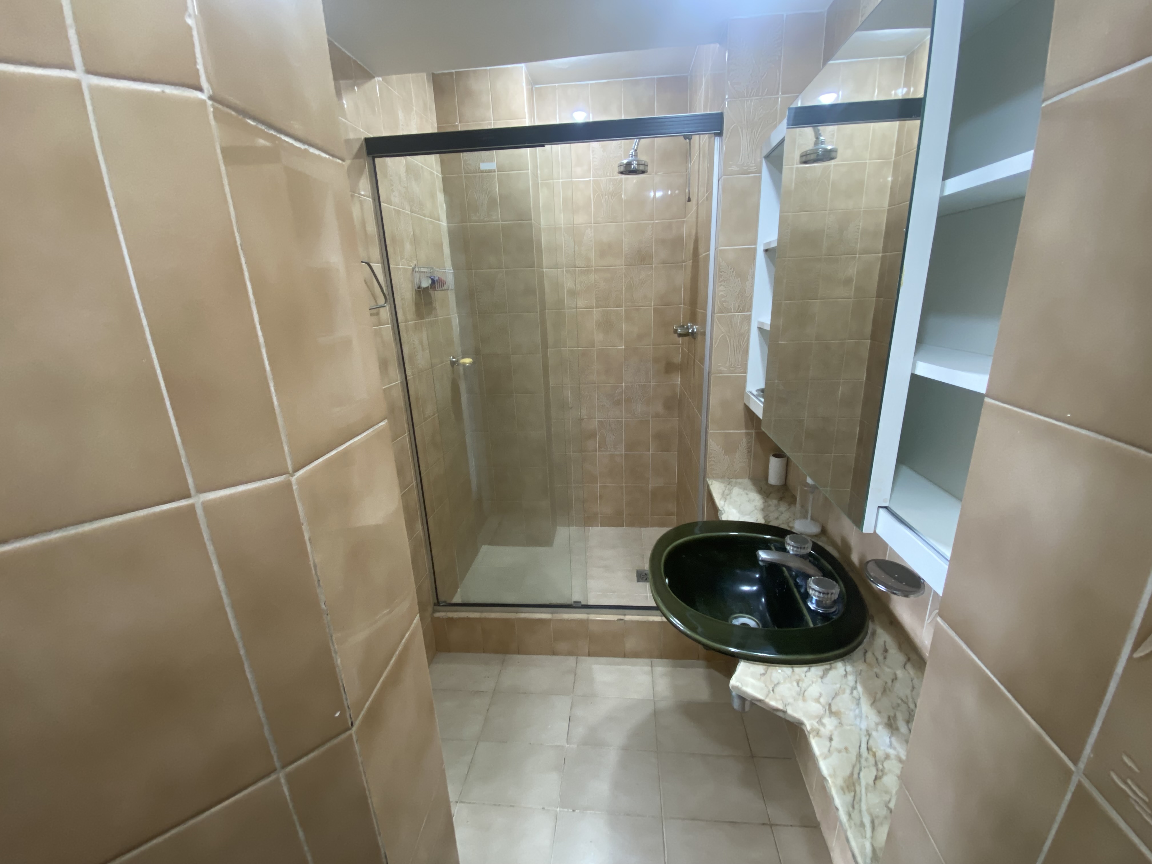 Apartamento Frontal Mar posto 6 Copacabana