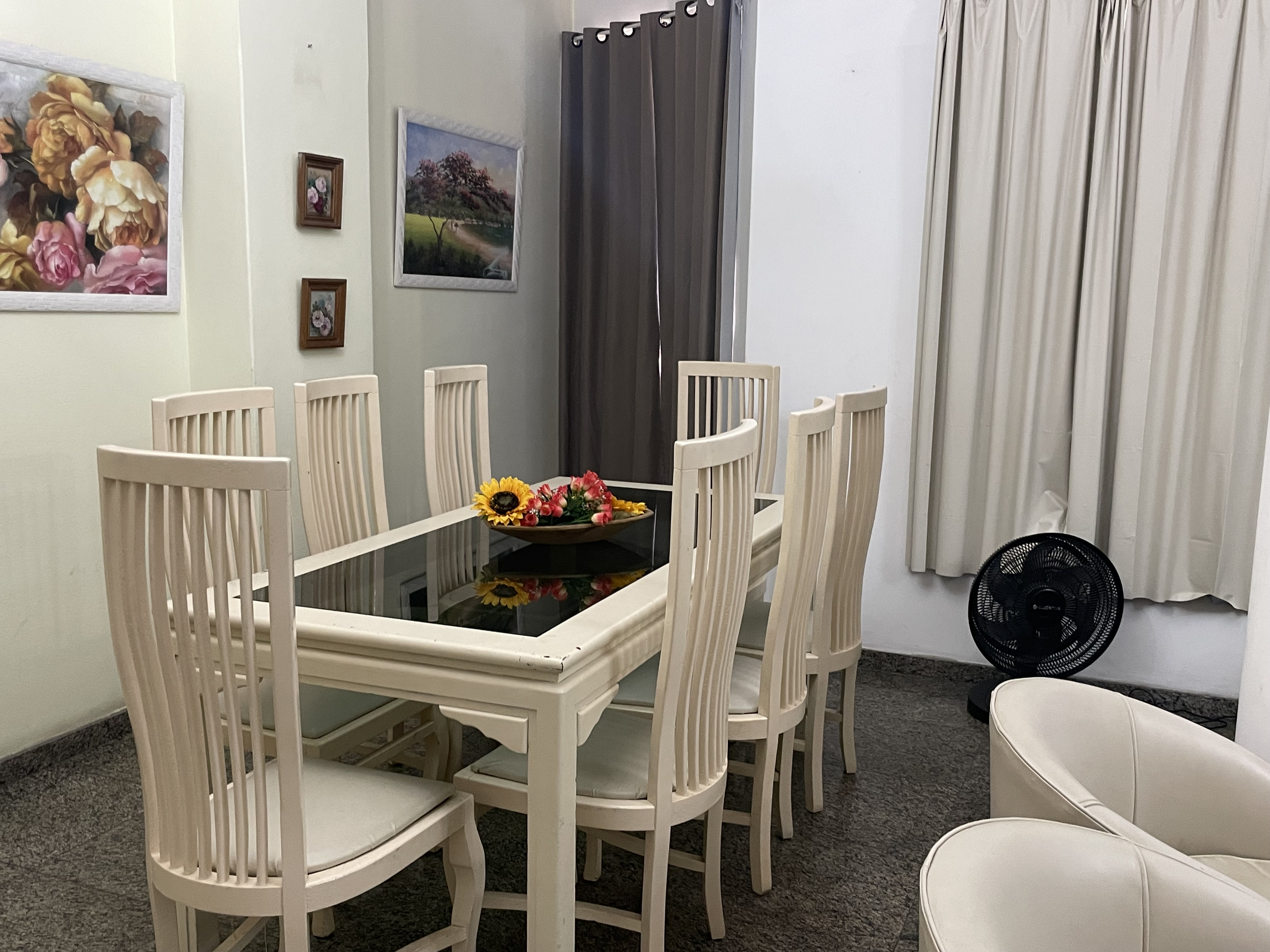 Quatro quartos próximo do Metrô Copacabana