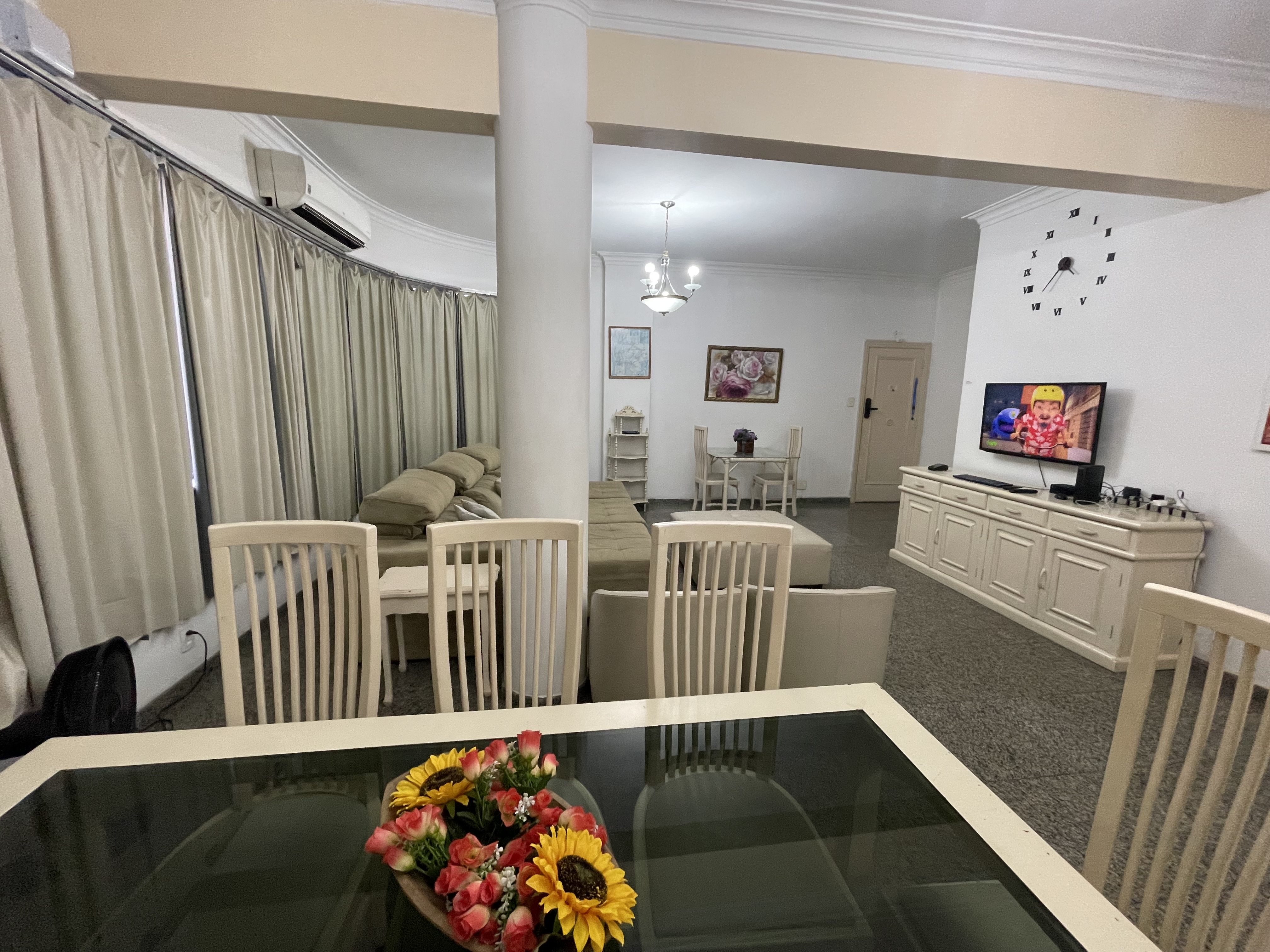 Quatro quartos próximo do Metrô Copacabana