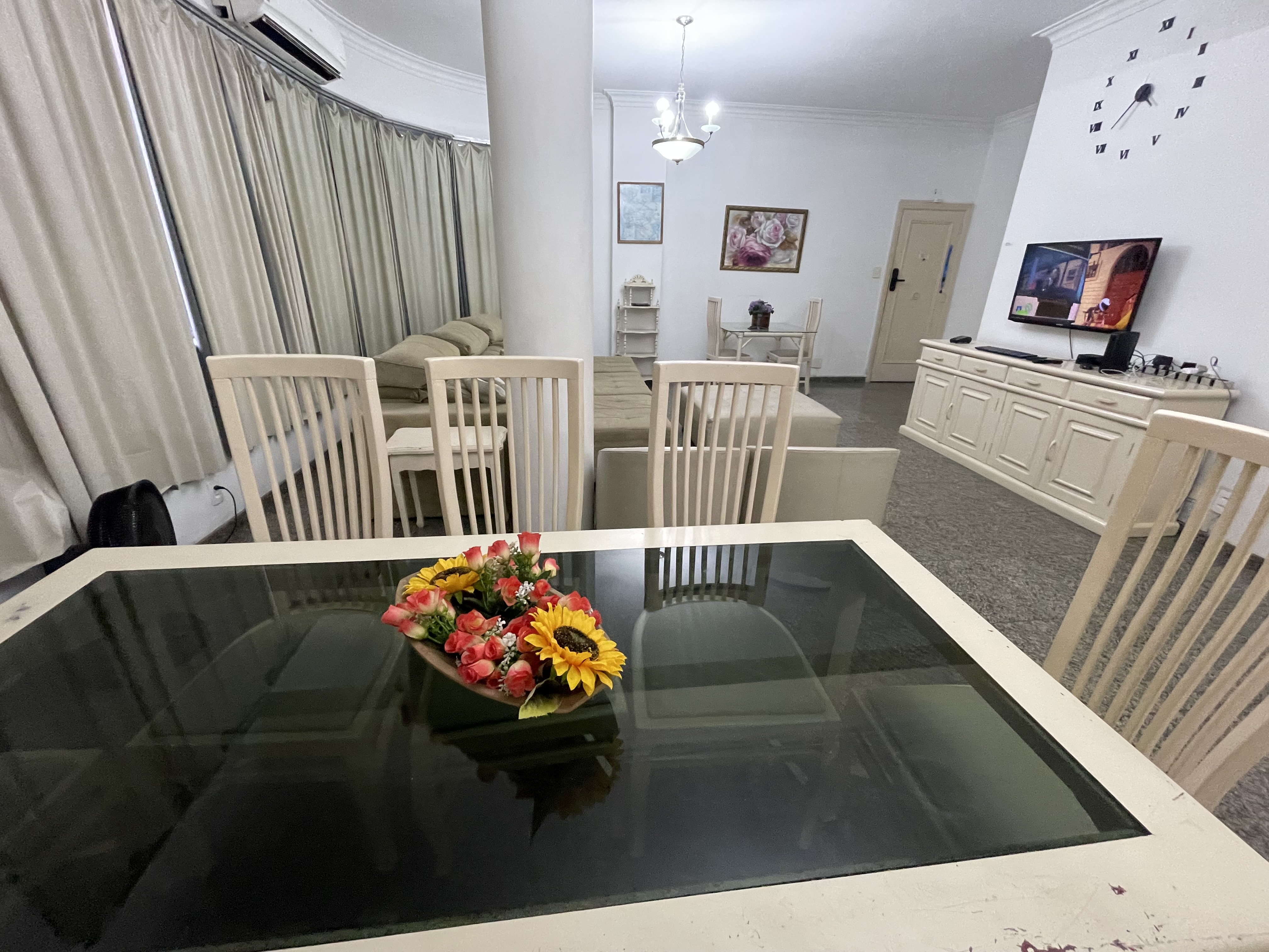 Quatro quartos próximo do Metrô Copacabana