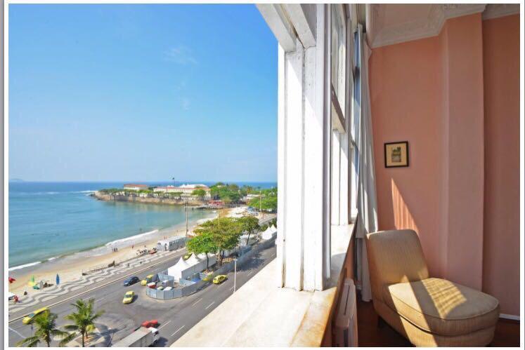 Apartamento Frontal Mar posto 6 Copacabana