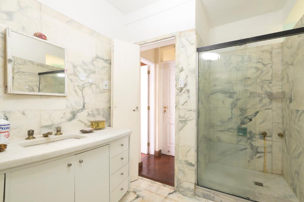 Apartamento Frontal Mar posto 6 Copacabana